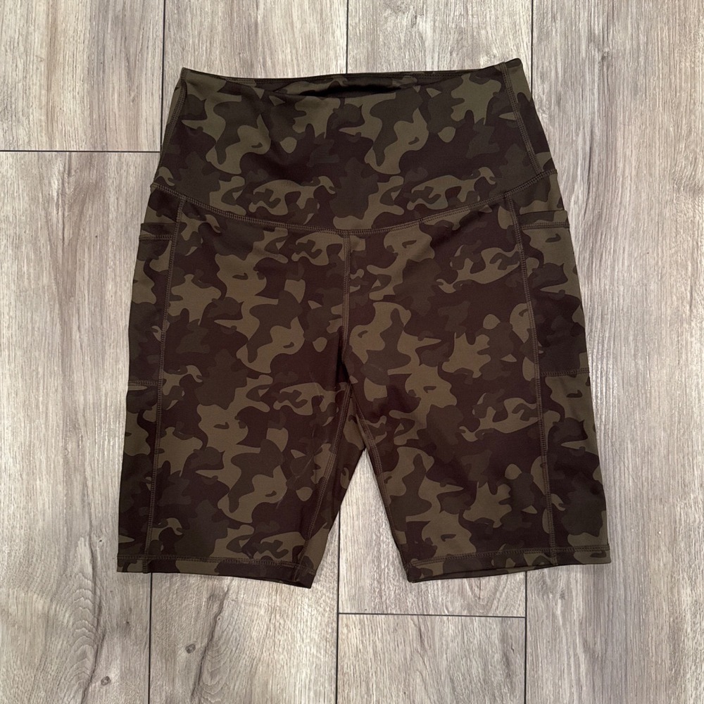 LegEnd Active Camo Pocket‎ Biker Shorts Womens Size L High Waisted Athleisure
